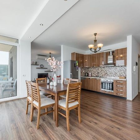 Spectacular Seaview Penthouse Apartment ดูร์เรส ภายนอก รูปภาพ