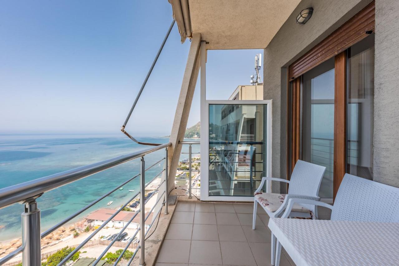 Spectacular Seaview Penthouse Apartment ดูร์เรส ภายนอก รูปภาพ