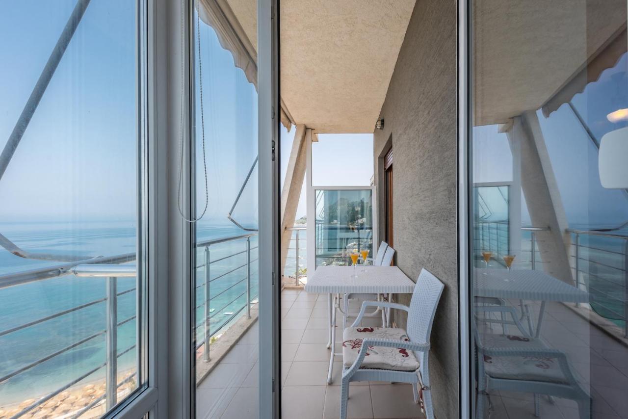 Spectacular Seaview Penthouse Apartment ดูร์เรส ภายนอก รูปภาพ
