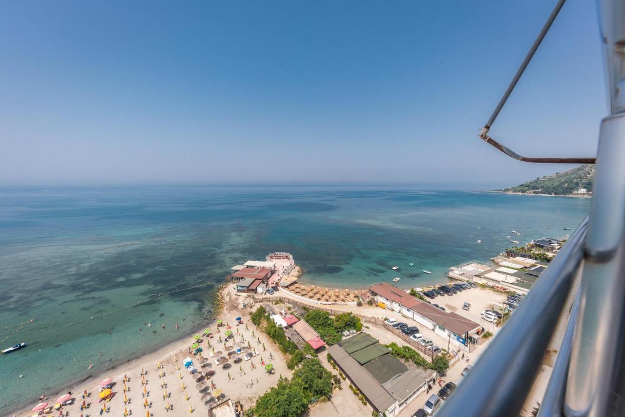 Spectacular Seaview Penthouse Apartment ดูร์เรส ภายนอก รูปภาพ
