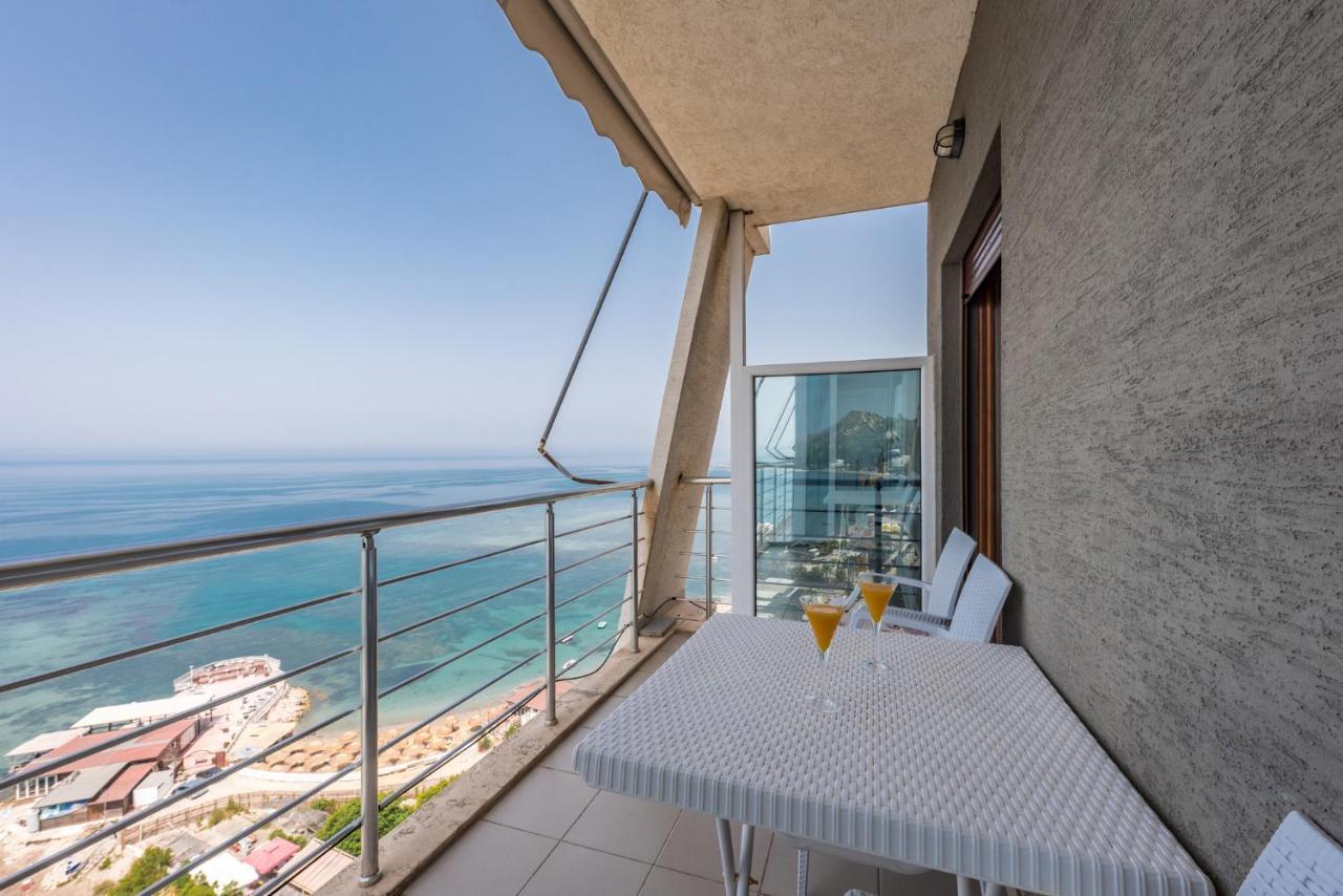 Spectacular Seaview Penthouse Apartment ดูร์เรส ภายนอก รูปภาพ