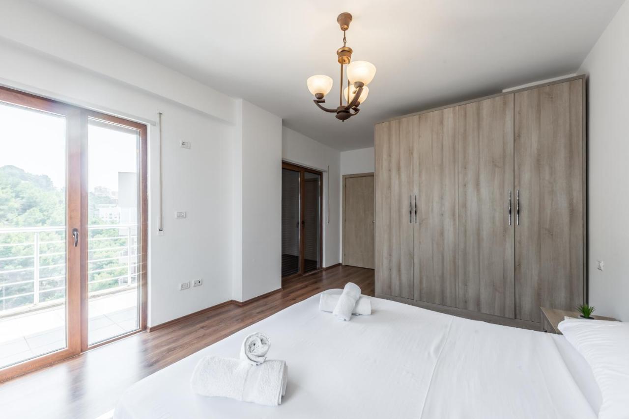Spectacular Seaview Penthouse Apartment ดูร์เรส ภายนอก รูปภาพ